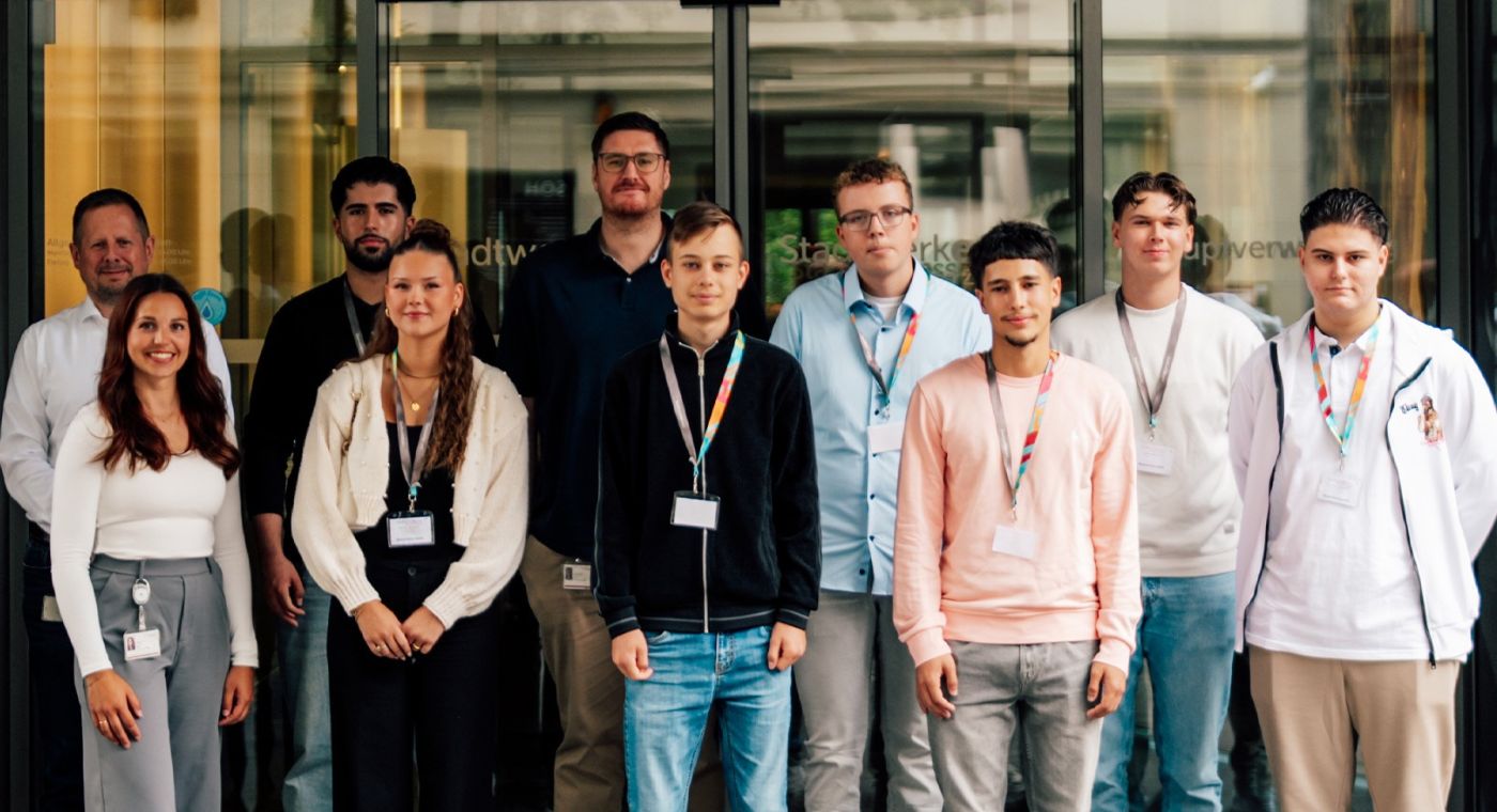 Gruppenbild der neuen Auszubildenden der Stadtwerke Essen.